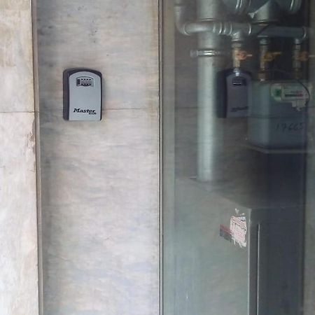 Cozy Studio Near Victoria Metro Station Athens Exterior photo