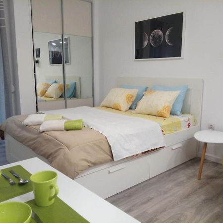Cozy Studio Near Victoria Metro Station Athens Exterior photo