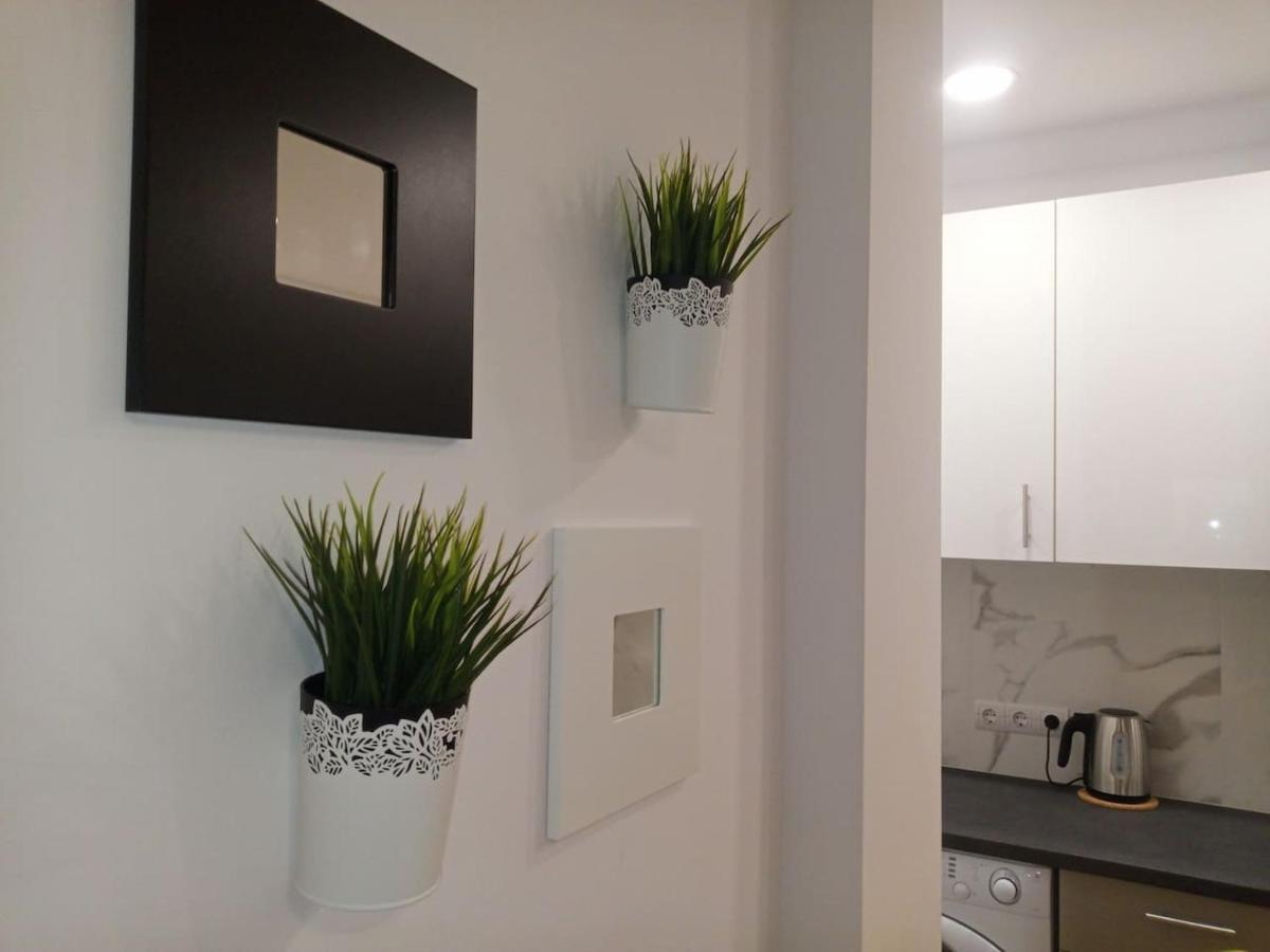 Cozy Studio Near Victoria Metro Station Athens Exterior photo